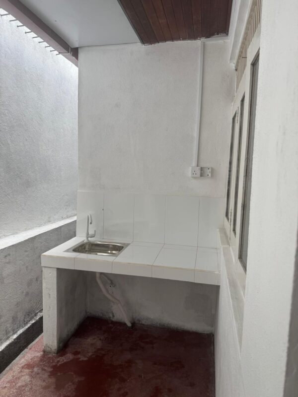 Room 4 - Image 4
