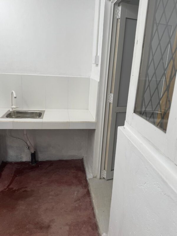 Room 1 - Image 4